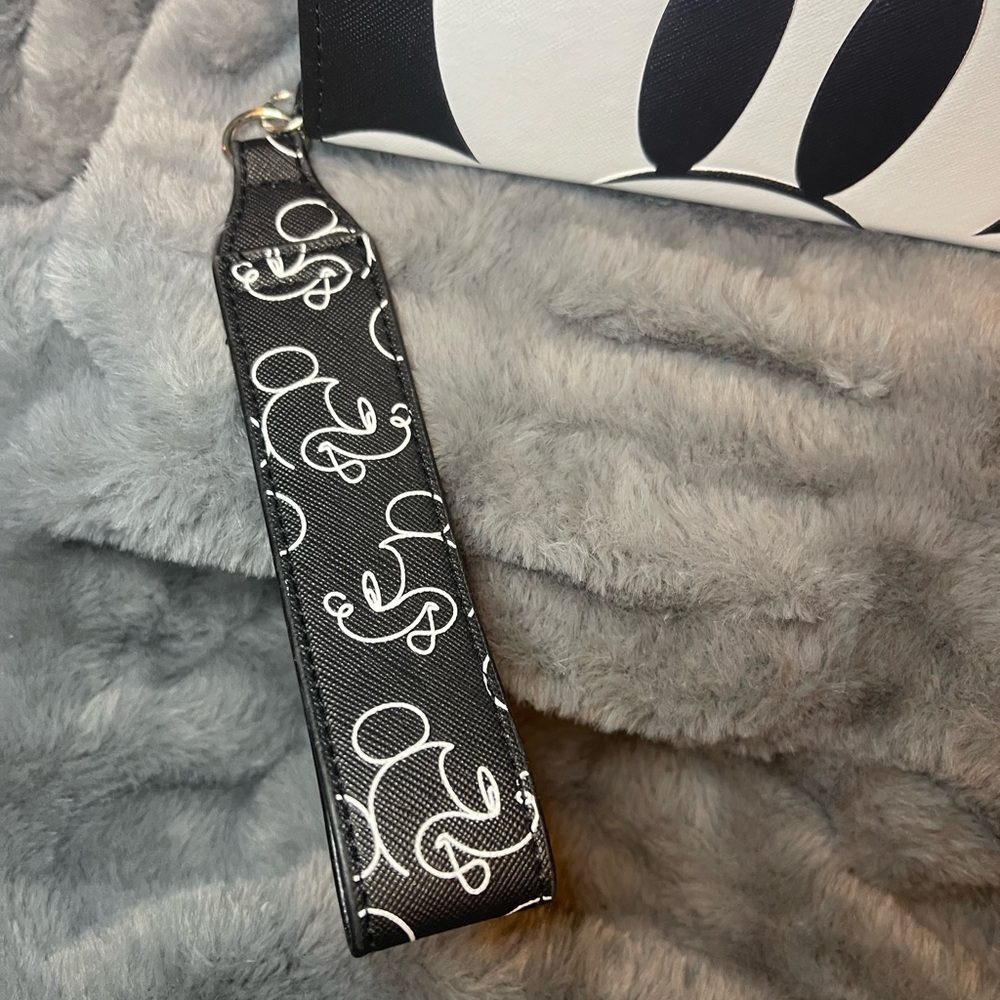 Mickey Mouse Tech Wallet - Picture 2 of 7
